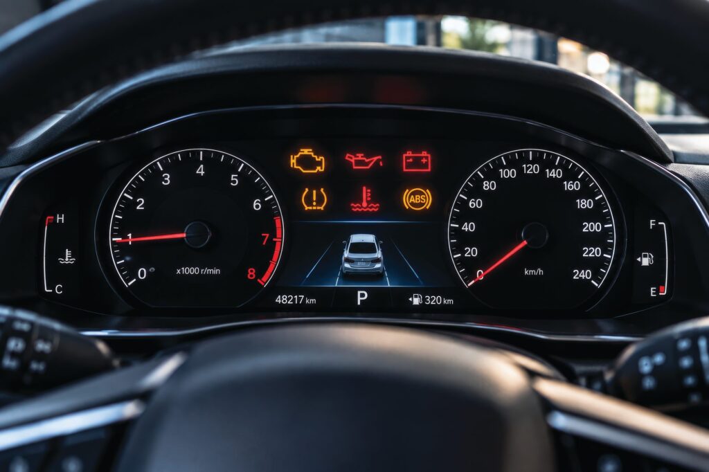 Cinco señales de que tu automóvil necesita mantenimiento: 3. Testigos encendidos en el tablero