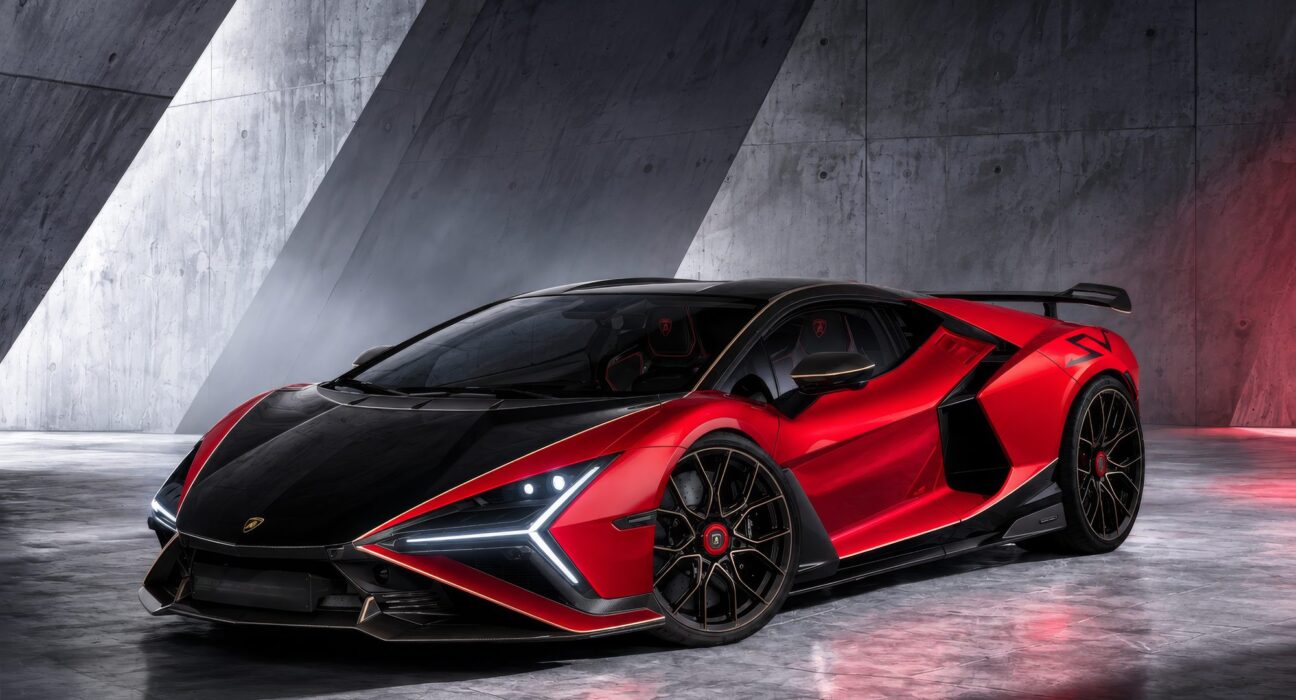 Lamborghini Revuelto SV