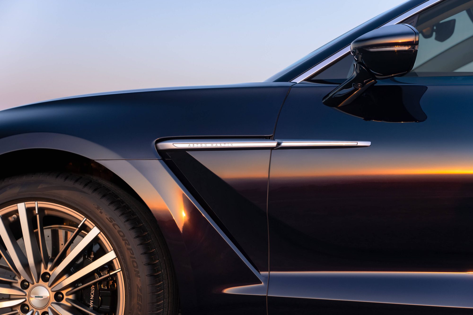 Detalle de la aleta delantera del Aston Martin DBX GT