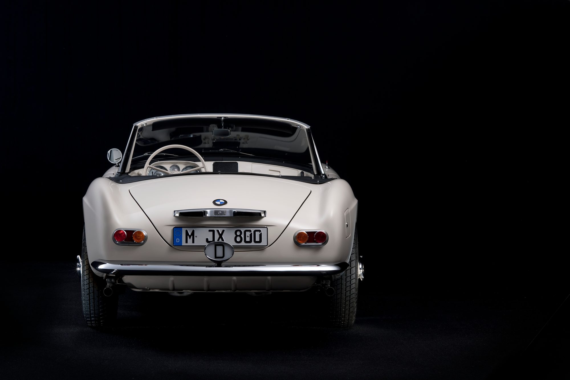 Vista trasera del BMW 507 restaurado que perteneció a Elvis Presley