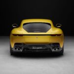 Zaga del Ferrari Amalfi amarillo con sus cuatro salidas de escape