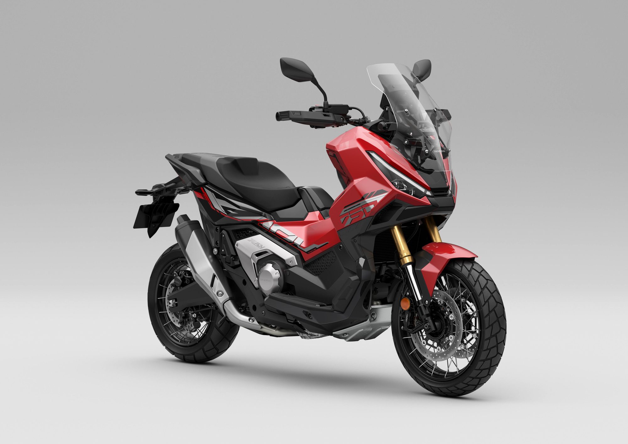 Honda X-ADV 2027 roja en vista frontal de tres cuartos
