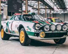 Lancia Stratos Grupo 4 con decoración Alitalia en una exhibición